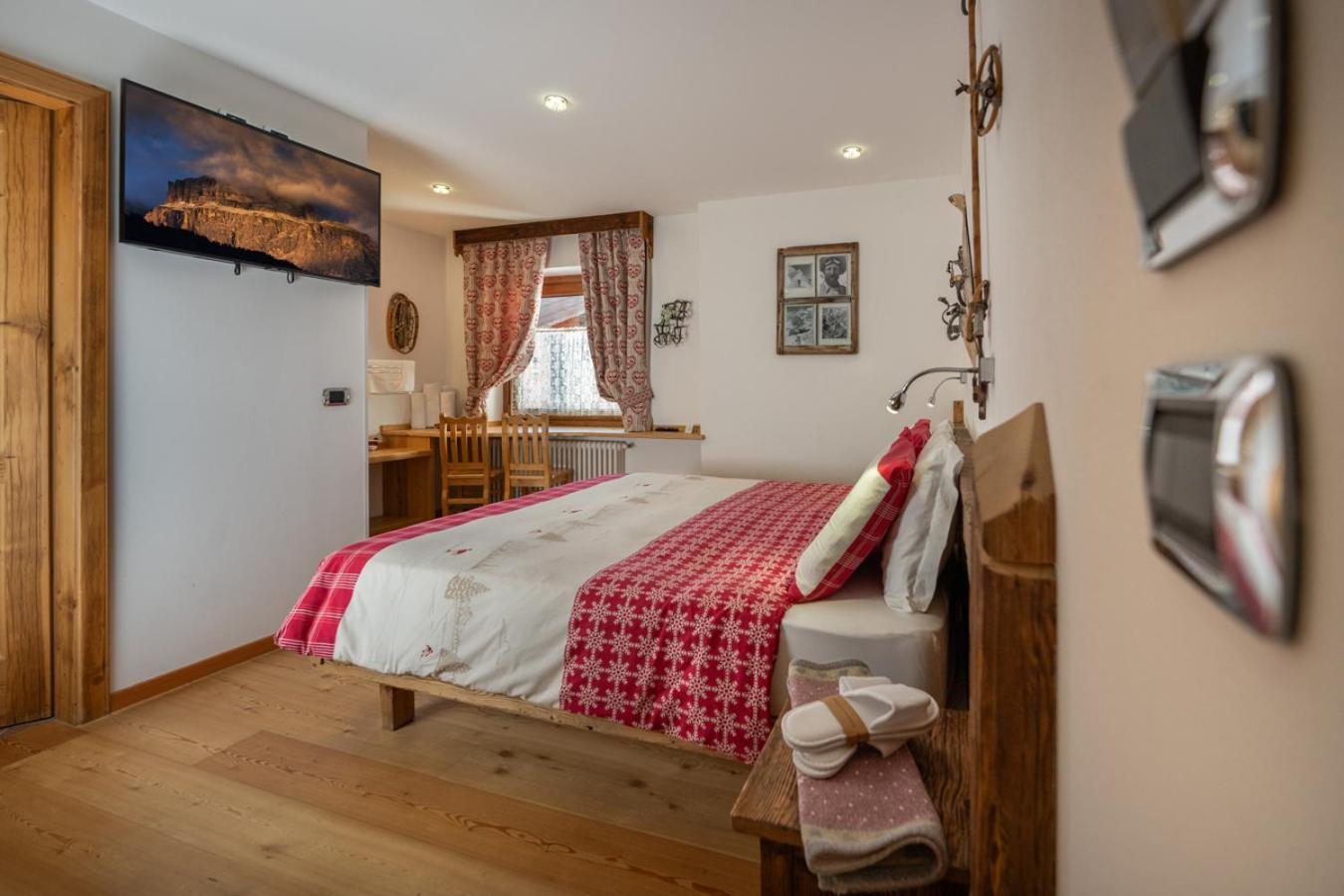 Garni Ladin Hotel Vigo di Fassa Buitenkant foto