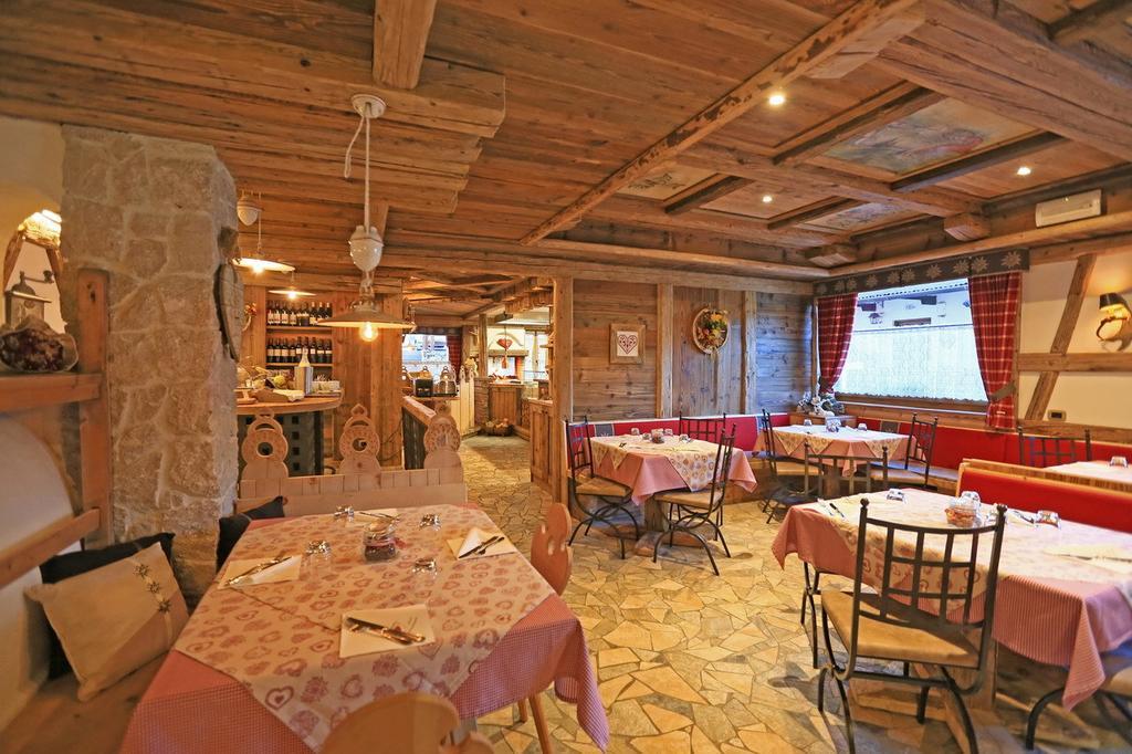 Garni Ladin Hotel Vigo di Fassa Buitenkant foto